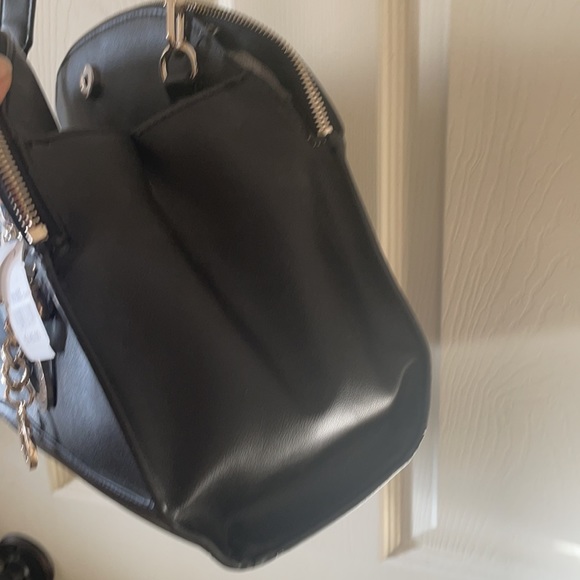 NEW with slight flaw guess black satchel bag purse - Picture 6 of 16
